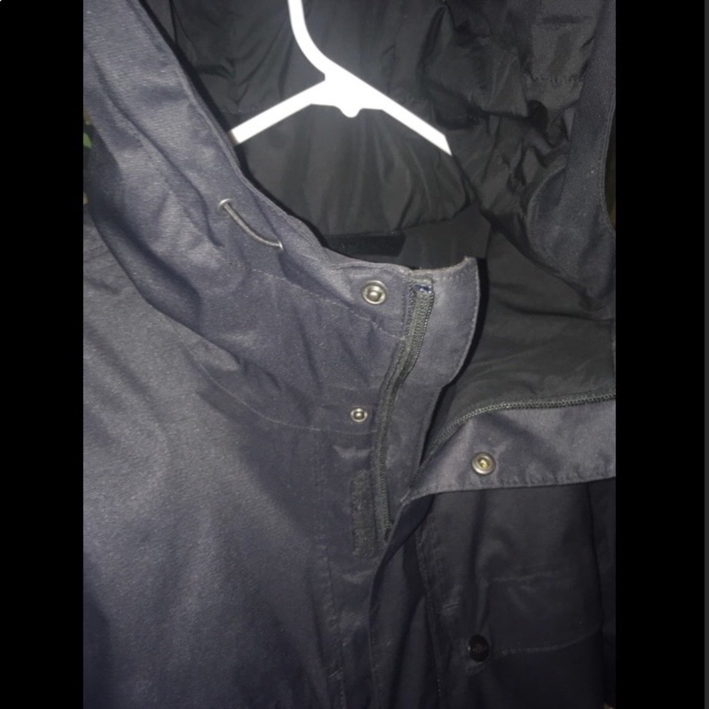 **SOLD**The North Face Jacket - Picture 4 of 8